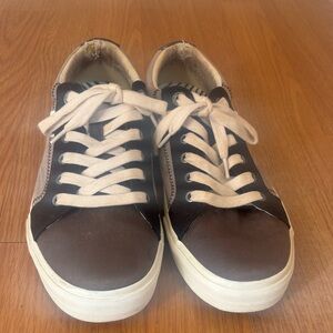 Women’s Taos Canvas Plim Soul sneakers in black/gray size 9.5